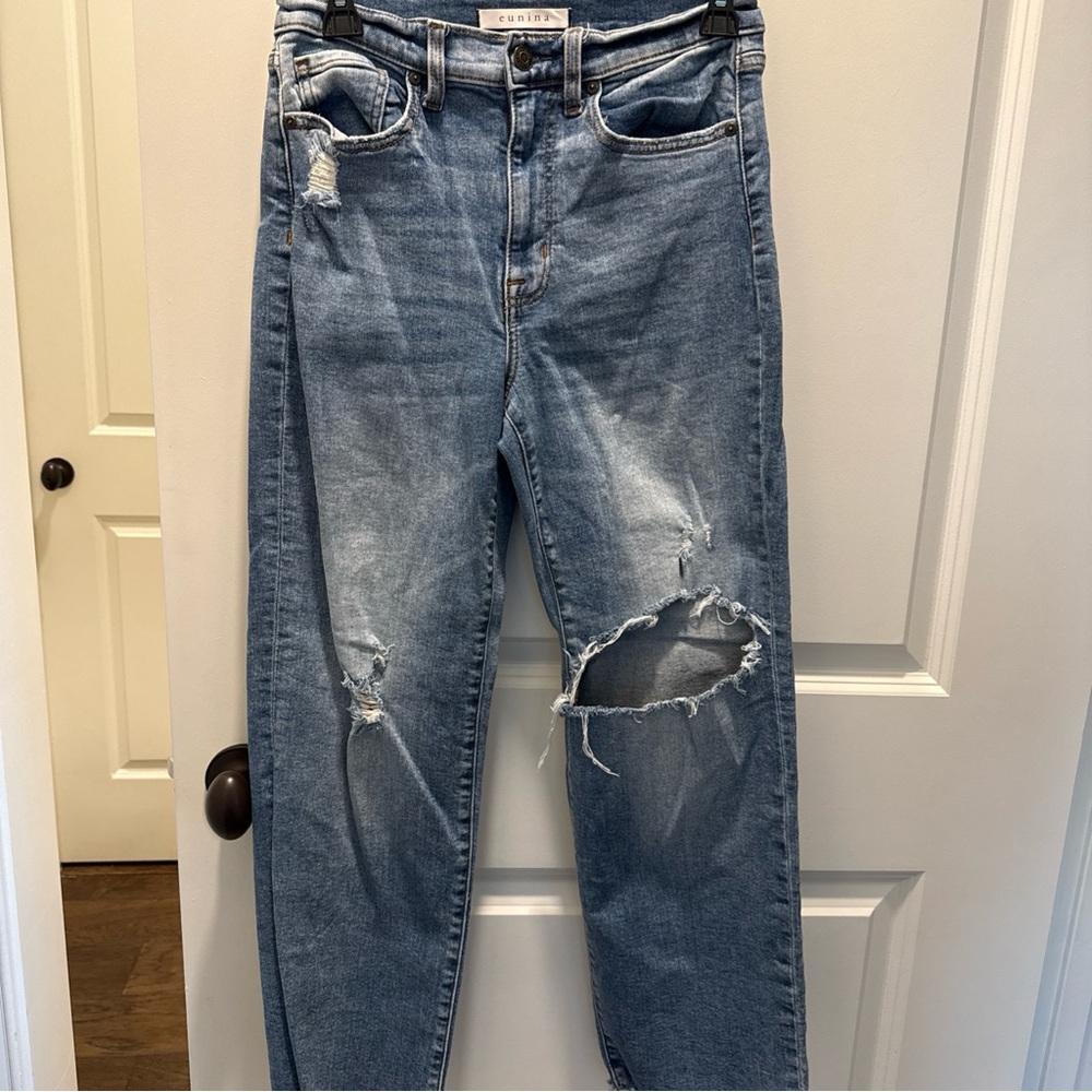 Eunina Women’s Distressed Blue Jeans Size 25